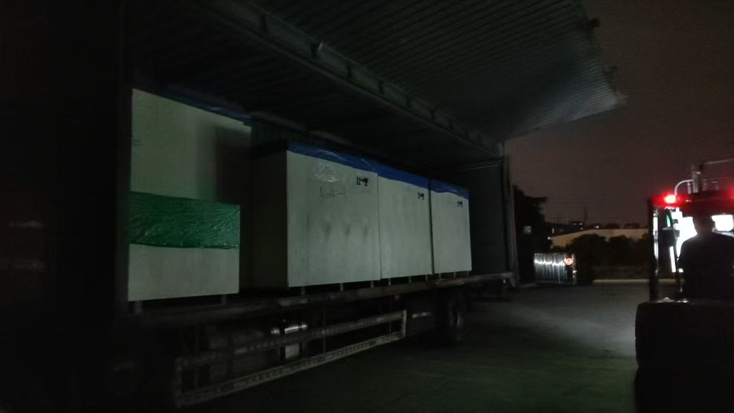 Entrega inteligente e eficiente da Koyue: trabalhando dia e noite para garantir a entrega segura do equipamento